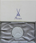 Preview: Meissen Volkswagen Käfer Porzellanmedaille 1985 "VW - Da weiß man was man hat" in Originalbox (11207)