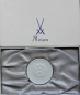 Preview: Meissen Volkswagen Käfer Porzellanmedaille 1985 "VW - Da weiß man was man hat" in Originalbox (11207)