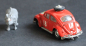 Preview: Corgi Toys Volkswagen Käfer 1200 Safari 1965 Metallmodell mit Figur (11805)