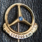 Preview: Mercedes-Benz 1955 goldplated pin 500.000 Km with jewel (0007)