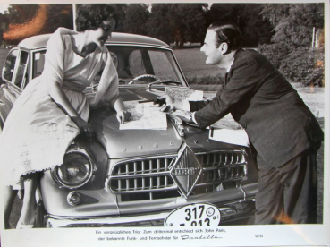 Borgward Isabelle with John Paris 1956 Factoryphoto (10519)