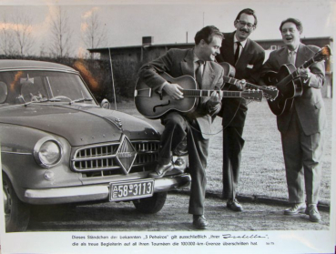 Borgward Isabella with "3 Peheiros" at Tournee 1956 Factoryphoto (10518)