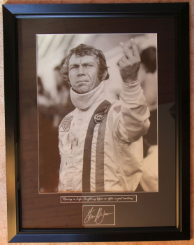 Steve McQueen Gulf-Porsche Photo "Salute" with Autograph framed (10572)