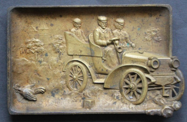 Grunthaler Aschenbecher mit Automobilmotiv 1910 Bronzeguss (10679)