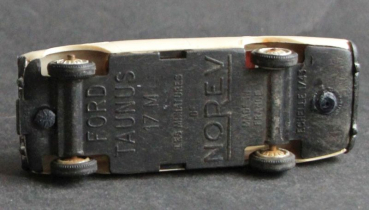 Preview: Norev Ford Taunus 17M 1964 Plastikmodell (10708)