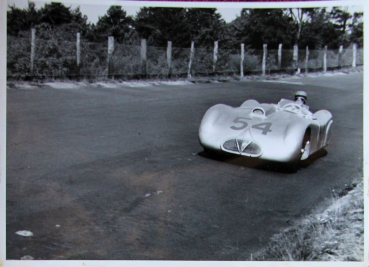 Borgward Rennwagen mit Hugo Hartmann beim Eifelrennen 1953 Werksfoto (10840)
