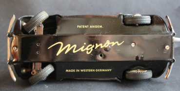 Mignon Volkswagen Käfer 1960 Plastikmodell mit Fernsteuerung in Originalkarton (11017)