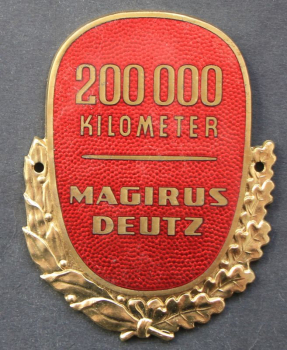 Magirus-Deutz 200.000 Kilometer Plakette vergoldet emailliert (11041)