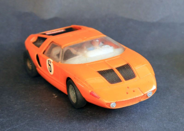 Carrera Universal Mercedes-Benz Wankel C 111 Rennbahnmodell mit Motor 1971 (11429)