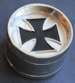 Eisernes Kreuz Grinder Kräutermühle 1990 Metall (11467)