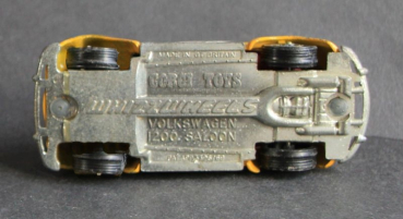 Preview: Corgi Toys Volkswagen Käfer 1200 Saloon 1972 "ADAC-Strassenwacht" Wizz Wheels Metallmodell (11642)