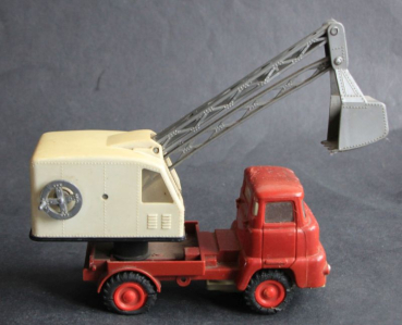 Preview: OK Toys Bedford Kranwagen-Bagger 1965 Plastikmodell (11643)