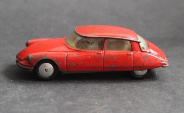 AU JOUET PARISIEN: Corgi Toys Modèle n° 210 Citroën DS19