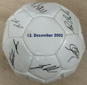 Volkswagen Football 2002 "Eroeffnung Volkswagen Arena" with original VfB Wolfsburg Soccer-Autographs (5855)