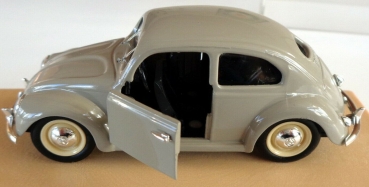 Rio Volkswagen Beetle Sedan 1949 DieCast Model in original box (5837)