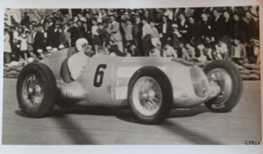 Mercedes-Benz 1938 Silver Arrow at race Original-Factoryphoto (3477)