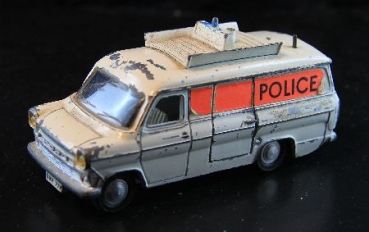 Dinky Toys England Ford Transit Police Unit 1970 DieCast Model (1726)