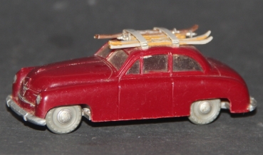 Siku Borgward 1800 with Ski V66 Plasticmodel 1957 (1828)