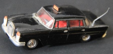 Gama Minimod Mercedes-Benz 220 S Cab 1965 Metalmodel (1960)