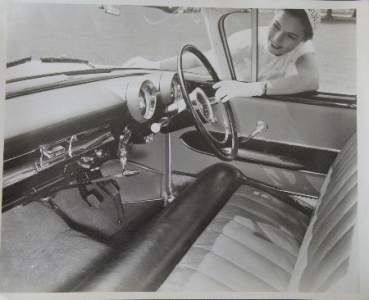 Vauxhall Cresta Inside 1958  Factoryphoto (2173)