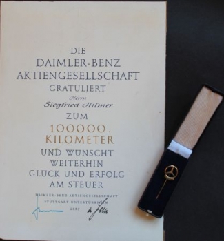 Mercedes-Benz 1953 Certificate 100.000 km with golden Pin in box (8937)