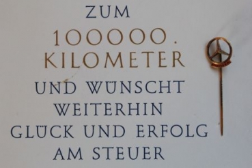 Mercedes-Benz 1953 Urkunde 100.000 km mit goldener Anstecknadel in Box (8937)
