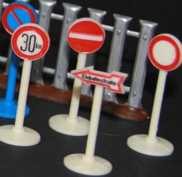Siku Traffic-Signs-Series V200 Plastic 1958 (3507)