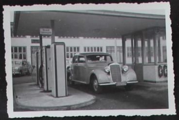 Mercedes-Benz 170 V at Gasolinstation 1954 original photo (2786)
