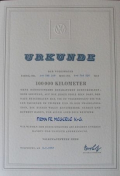 Volkswagen Urkunde 100.000 KM 1957 mit VW-Anschreiben und Mappe (8245)