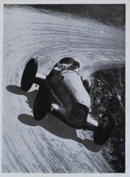 Brauchitsch at Mercedes-Benz 1934 at Hillrace photocard (3108)