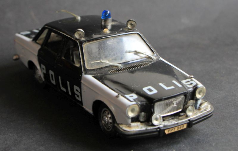 SYMPA RARE ! POLISTIL S20 1:25 - VOLVO 164-E POLICE