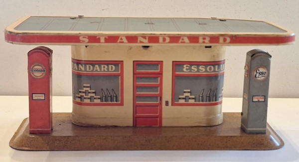 Tippco Esso Standard Gasstation "Reichsautobahn" Tinmodel 1936 (7691)