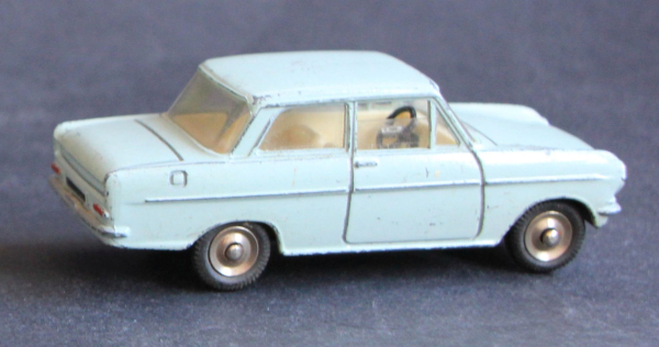 Dinky Toys France Opel Kadett 1963 DieCast Model (5042)