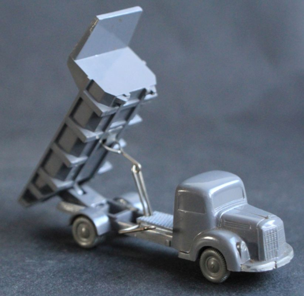 Wiking Mercedes-Benz 3500 Muldenkipper Lastwagen 1955 Plastikmodell unverglast (10990)