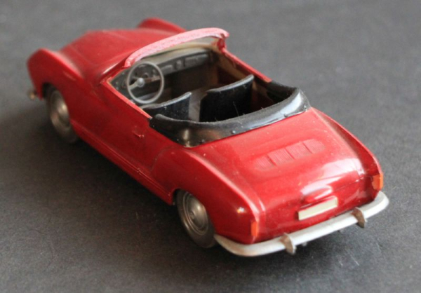 Wiking Volkswagen Karmann-Ghia 1970 Plastikmodell (11019)