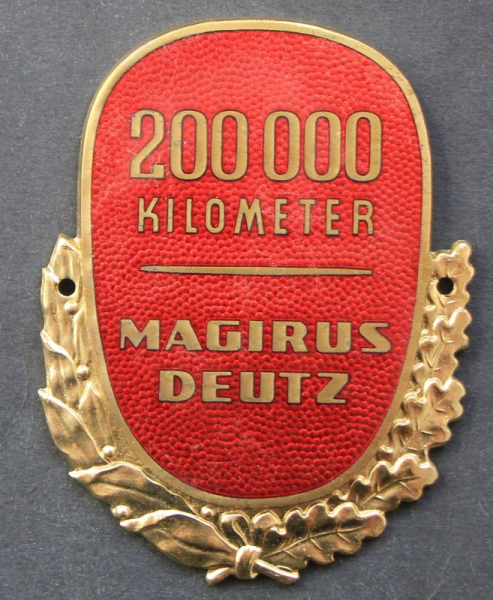 Magirus-Deutz 200.000 Kilometer Plakette vergoldet emailliert (11041)
