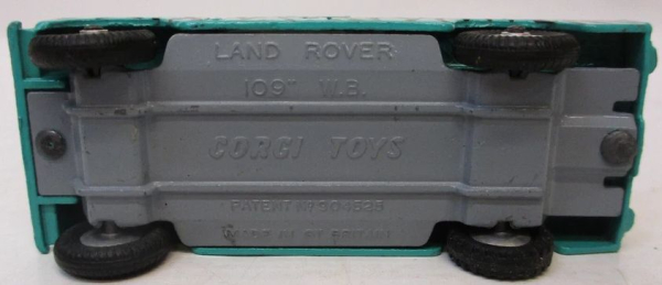 Corgi Toys Land Rover Pick-up "Daktari" 1965 with figures DieCast Model (11140)