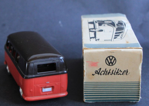 Wiking Volkswagen Transporter T1 Achtsitzer 1960 Plastikmodell mit Originalbox (11153)