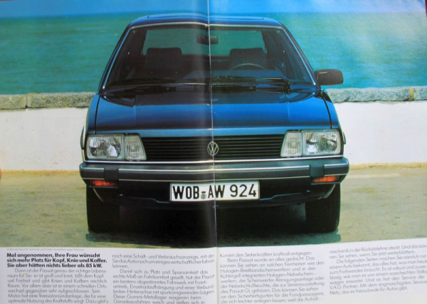 Volkswagen Passat Modellprogramm 1982 Automobilprospekt (11215)