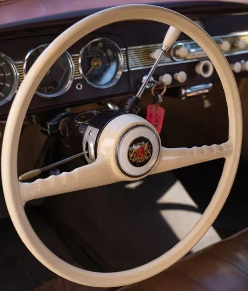 Borgward Isabella Lenkrad mit Hupknopf 1958 (11231)