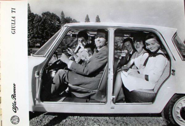 Alfa Romeo Giulia TS 1965 Werks-Fotomappe (11292)