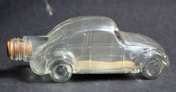 Volkswagen Käfer Glasflasche 1950 Bodirsky Likörflasche als VW-Modell (11420)