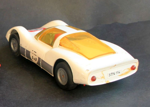 Carrera Exclusive Porsche 6 Nürburgring Rennbahn-Modell mit Motor 1966 (11428)