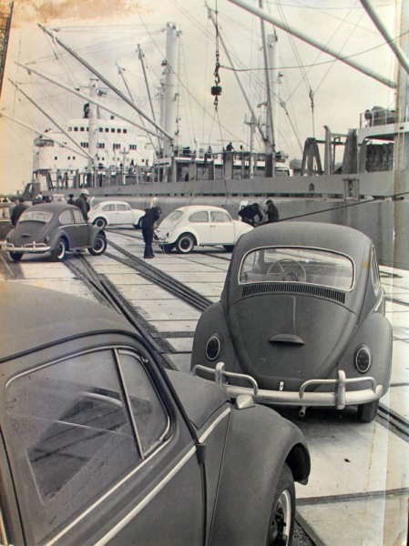Volkswagen Käfer Fahrzeugverschiffung Export 1964 Werksfoto (11440)