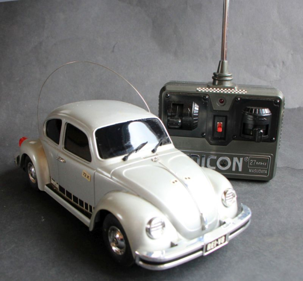 Masudaya Toys Radicon Volkswagen 1303 S 1973 Plasticmodel with Radio Control in original box (0306)