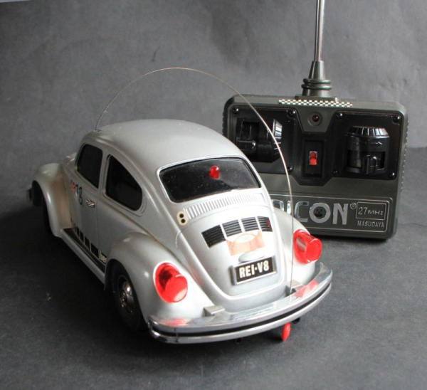 Masudaya Toys Radicon Volkswagen 1303 S 1973 Plasticmodel with Radio Control in original box (0306)