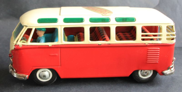 Bandai Volkswagen T1 Transporter Sambabus 1960 Blechmodell mit Batterieantrieb in Originalkarton (11802)