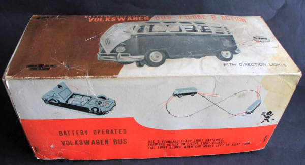 Bandai Volkswagen T1 Transporter Sambabus 1960 Blechmodell mit Batterieantrieb in Originalkarton (11802)