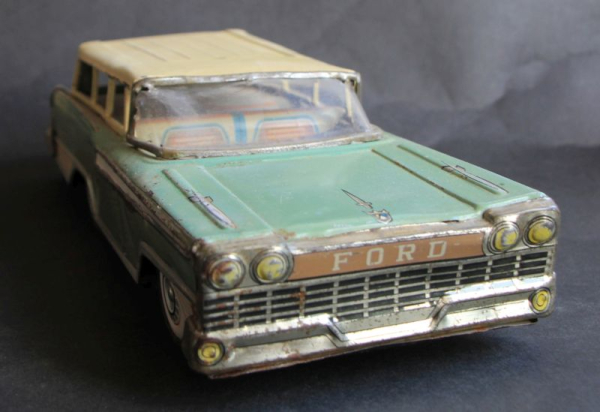 Ashai ATC Ford Station Wagon 1959 Blechmodell mit Friktionsantrieb (11767)