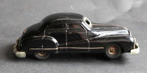 Gama Buick Wendelimousine 1948 Blechmodell mit Friktionsantrieb (11765)